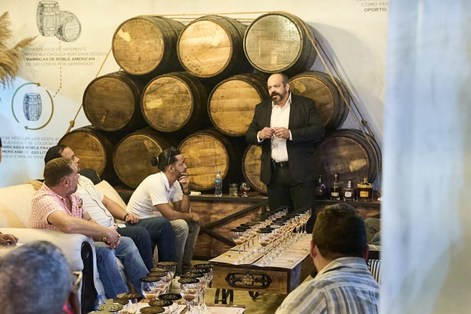 Punta Cana: Oliver & Oliver Rum Tasting & Pairing Experience - Immagine 14