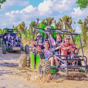 Von Bávaro: Doppel-Buggy-Tour zum Strand von Macao und zur Cenote