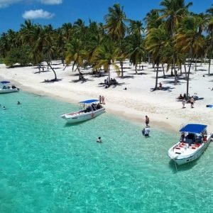 Excursion d'une journée sur l'île de Saona avec plongée en apnée et déjeuner