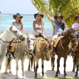 Punta Cana: Reiten durch die schönen Strände