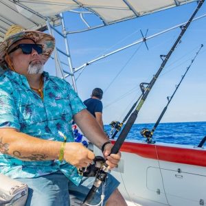 Von Punta Cana aus: Tiefseefischen Tour mit Boot und Getränken