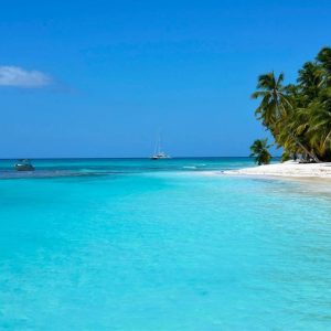 Punta Cana: Katamaran-Tagesausflug zur Insel Catalina mit Mittagessen