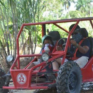 Avventura in ATV Buggies a Punta Cana con partenza da Santo Domingo