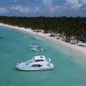 Depuis Punta Cana : Excursion d'une journée en catamaran à Saona et Mano Juan
