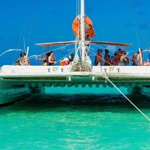 Expérience en catamaran sur l'île de Saona avec déjeuner au départ de Punta Cana
