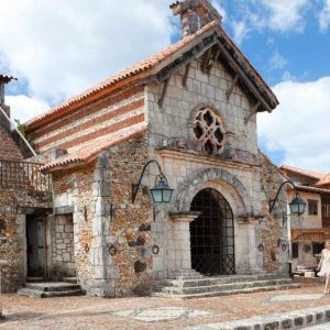 Punta Cana: Cuevas de las Maravillas und Altos de Chavón