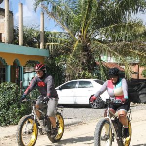 Tour in e-bike di Punta Cana: Macao, El Salado, Ceiba, El Caño