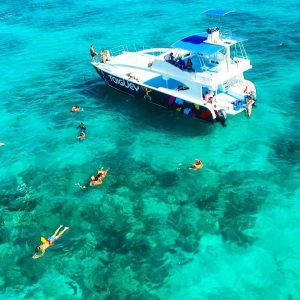 Punta Cana: Katamaran-Tour mit Taiguey Emotion Show