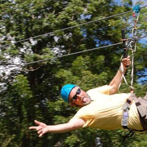 Pass VIP d'une journée : VTT, tyrolienne, équitation| Hôtel et croisière