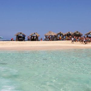 Cayo Arena : Expérience VIP à bord d'un catamaran de luxe