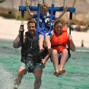 Parasailing Experience with Hotel o airbnb Pickup